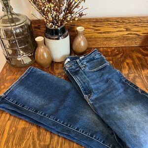 EUC ALWAYS FITS GOOD LEGS CROPPED MINI BOOTCUT JEANS SIZE 6-12